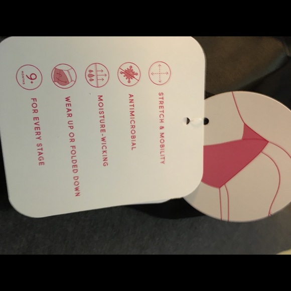 Ingrid & Isabel maternity Faux Leather Plus 4x - Picture 4 of 5